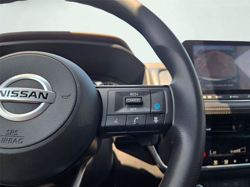 Used 2021 Nissan Rogue SV AWD/4WD image 27