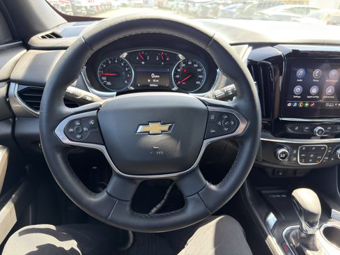 Used 2023 Chevrolet Traverse LT FWD image 29
