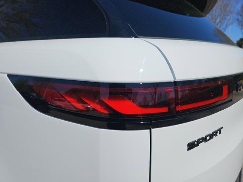 New 2025 Land Rover Range Rover Sport Dynamic SE image 36