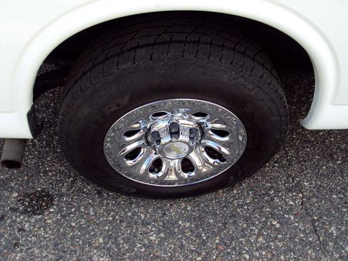 Used 2014 Chevrolet Express 1500 LT w/ LT Preferred Equipment Group image 29