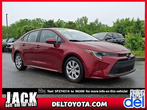 Certified 2025 Toyota Corolla LE FWD image 1