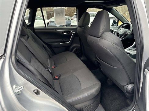 Used 2023 Toyota RAV4 SE image 11