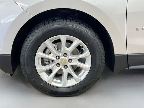 Used 2019 Chevrolet Equinox LT AWD/4WD image 30