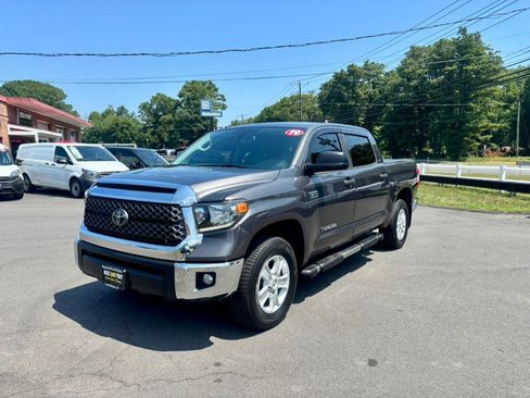 Used 2019 Toyota Tundra SR5 w/ SR5 Upgrade Package AWD/4WD image 1