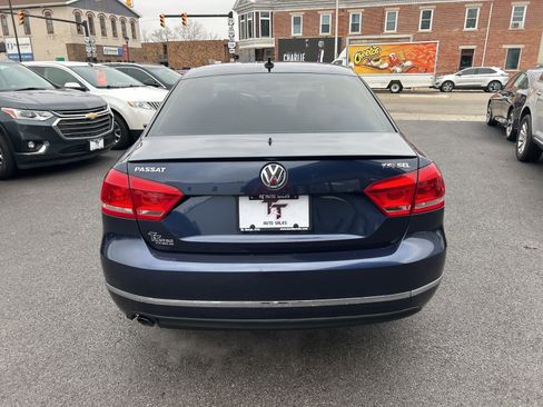 Used 2015 Volkswagen Passat 1.8T SEL Premium image 4