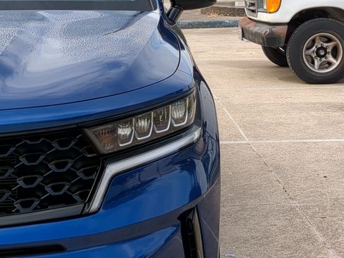 Used 2022 Kia Sorento S w/ Panoramic Sunroof Package image 10