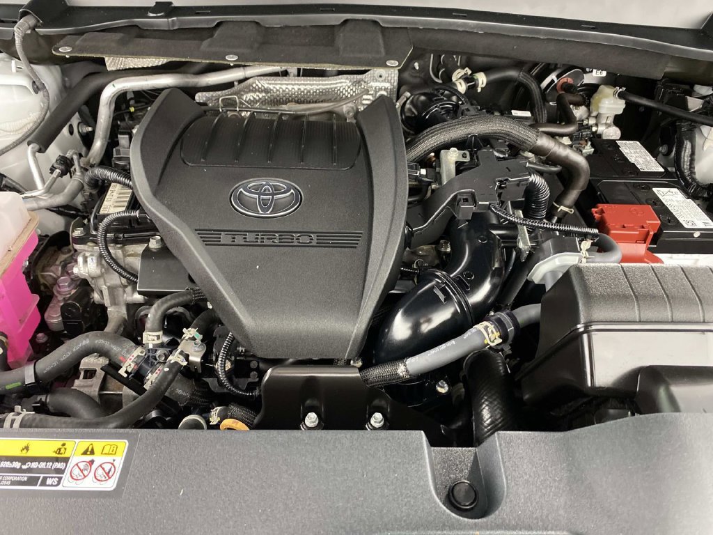 Used 2024 Toyota Grand Highlander AWD image 28