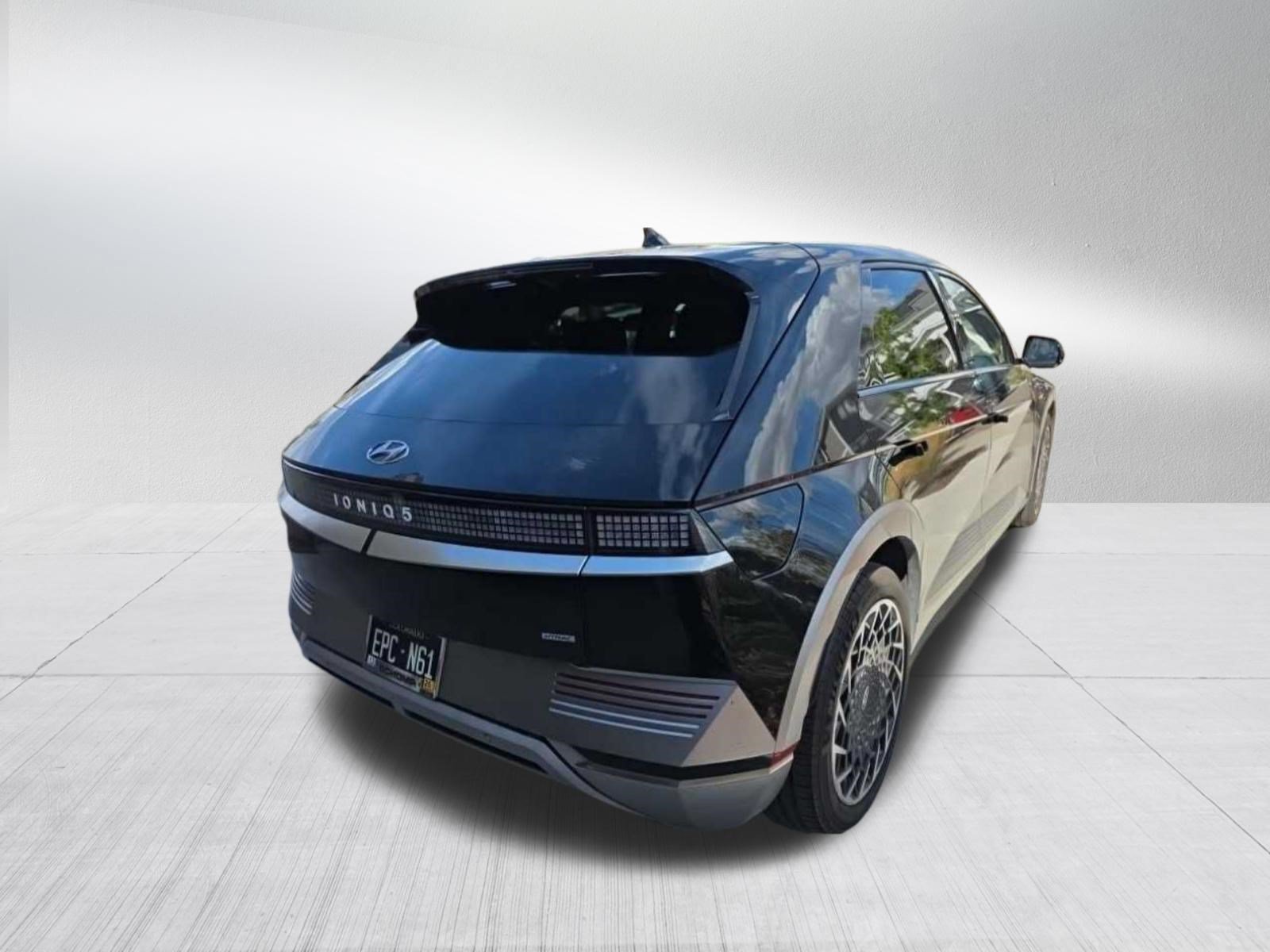 Certified 2024 Hyundai Ioniq 5 Limited AWD/4WD image 4