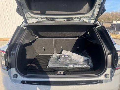 New 2026 Volvo EX30 Cross Country Ultra image 15