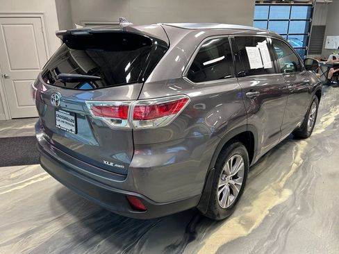 Used 2015 Toyota Highlander XLE AWD/4WD image 33