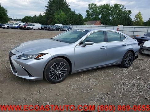 Used 2024 Lexus ES 300h w/ Premium Package FWD image 3