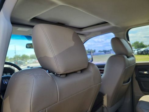 Used 2012 RAM 1500 Laramie RWD image 12