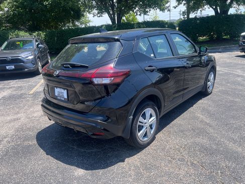 Used 2024 Nissan Kicks S FWD image 7