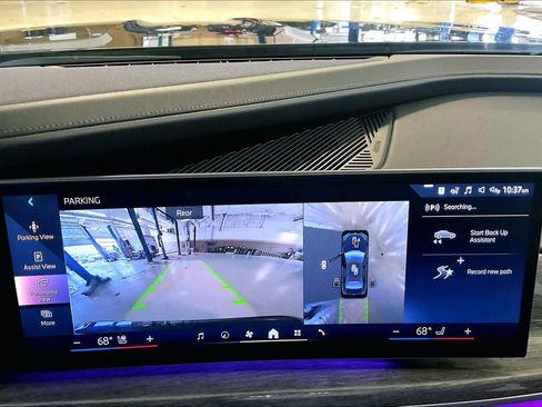 Used 2023 BMW i7 xDrive60 w/ Executive Package 2 image 27