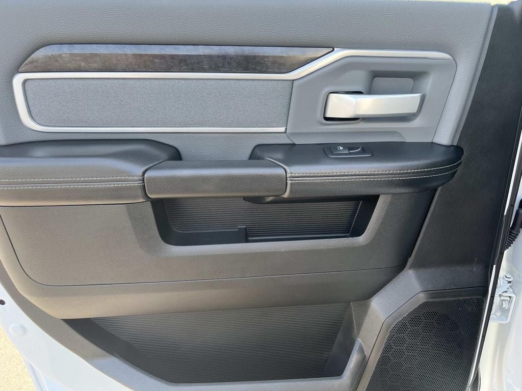 Used 2022 RAM 3500 Big Horn AWD/4WD image 16