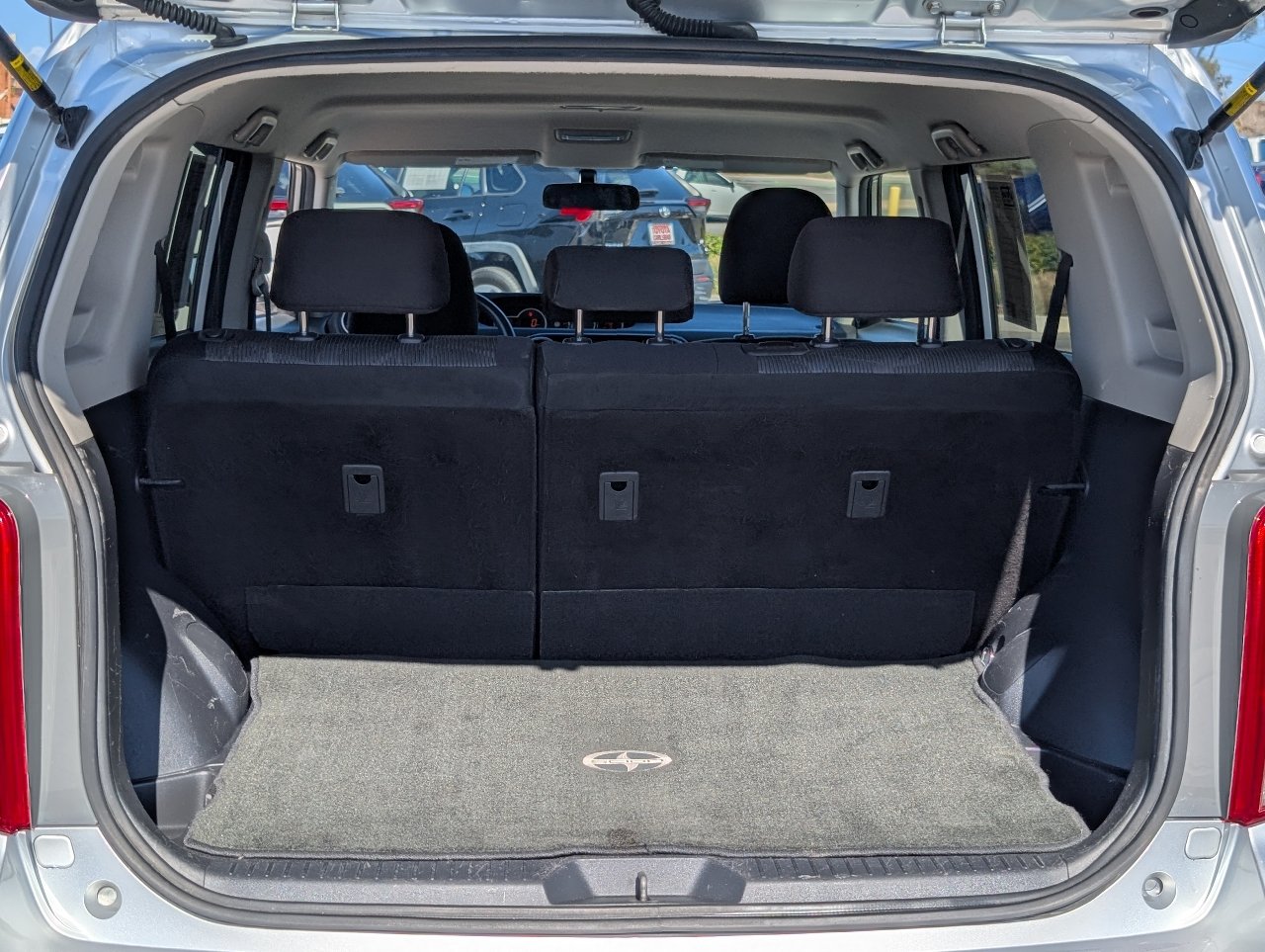 Used 2012 Scion xB FWD image 8