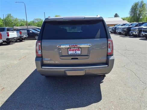Used 2019 GMC Yukon XL Denali w/ Denali Ultimate Package image 4