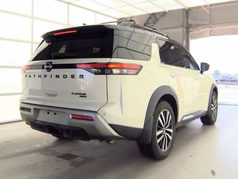 Used 2023 Nissan Pathfinder Platinum AWD/4WD image 3
