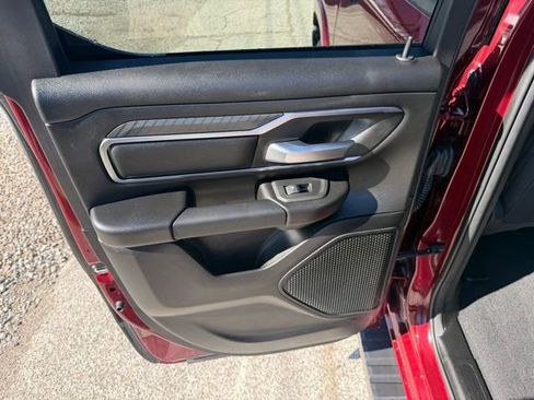 Used 2025 RAM 1500 Big Horn AWD/4WD image 32