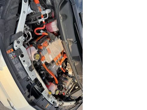 Used 2023 Chevrolet Bolt LT w/ Driver Confidence Package FWD image 28