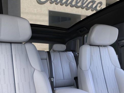 New 2026 Cadillac Lyriq Luxury image 24