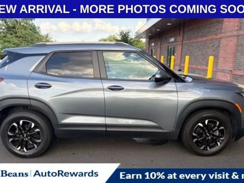 Used 2021 Chevrolet TrailBlazer LT w/ Convenience Package FWD image 10