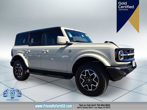 Certified 2025 Ford Bronco Outer Banks AWD/4WD image 1