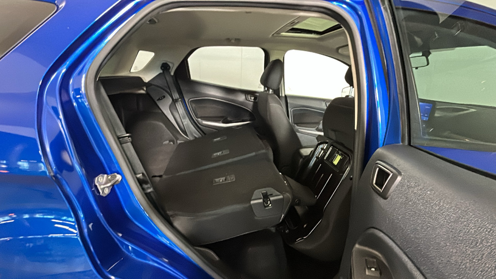 Used 2020 Ford EcoSport SE FWD image 32