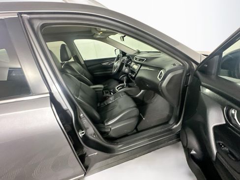 Used 2015 Nissan Rogue SL w/ SL Premium Package AWD/4WD image 31