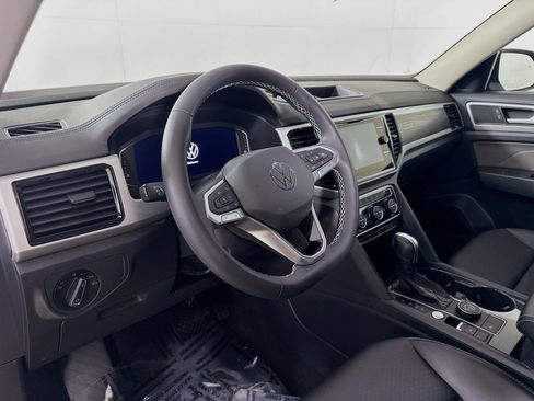Certified 2023 Volkswagen Atlas SE AWD/4WD image 4