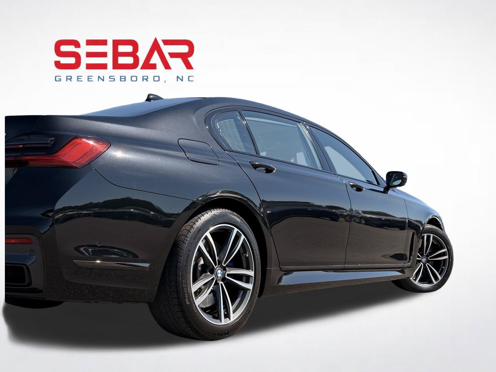 Used 2020 BMW 750i xDrive w/ Executive Package AWD/4WD image 20