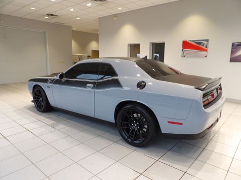Used 2021 Dodge Challenger R/T Scat Pack w/ T/A Package image 6