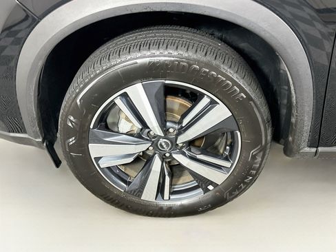Used 2026 Nissan Rogue SL FWD image 11