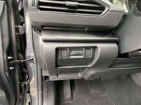 Used 2024 Subaru Crosstrek 2.0i Premium image 17