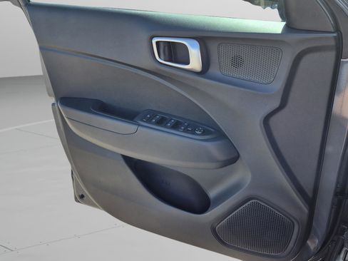 New 2026 Hyundai Venue SEL FWD image 21