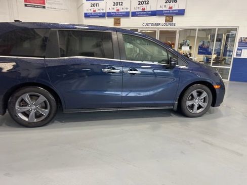 Used 2021 Honda Odyssey EX image 2
