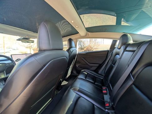 Used 2019 Tesla Model 3 Long Range image 23