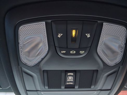 Used 2021 RAM 3500 Tradesman image 22