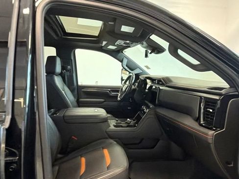 Used 2024 GMC Sierra 2500 AT4 w/ AT4 Premium Plus Package AWD/4WD image 39