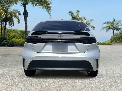 Used 2025 Toyota Corolla LE image 4