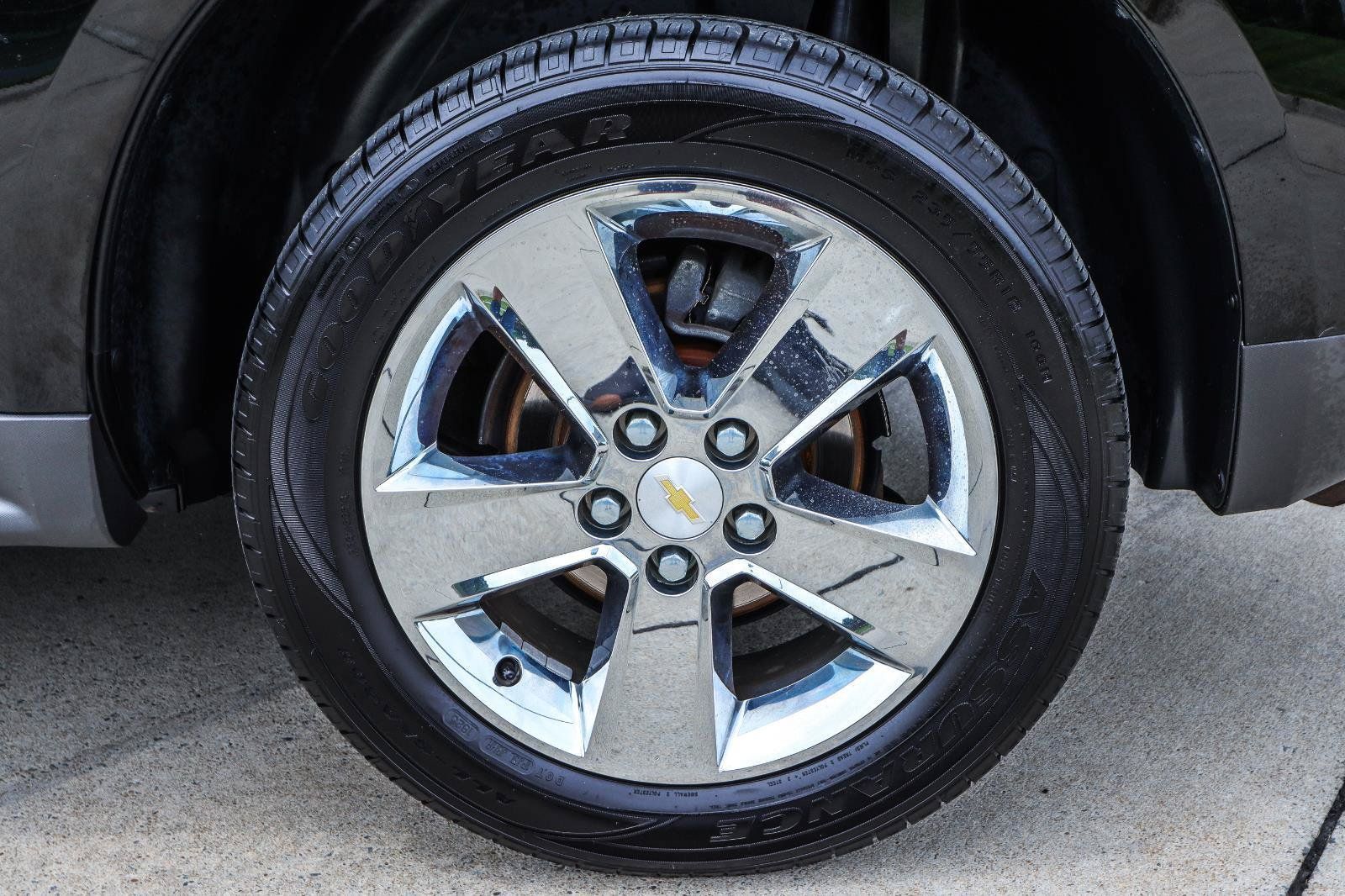 Used 2015 Chevrolet Equinox LT w/ Chrome Appearance Package FWD image 18