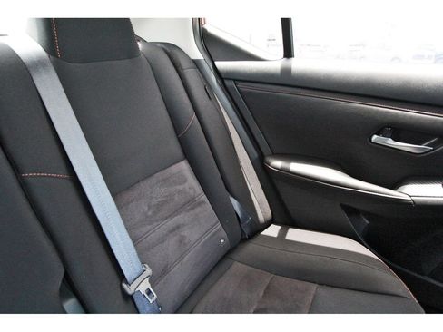Certified 2025 Nissan Sentra SR FWD image 12