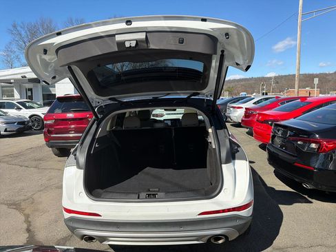 Used 2023 Lincoln Corsair AWD w/ Equipment Group 101A image 8