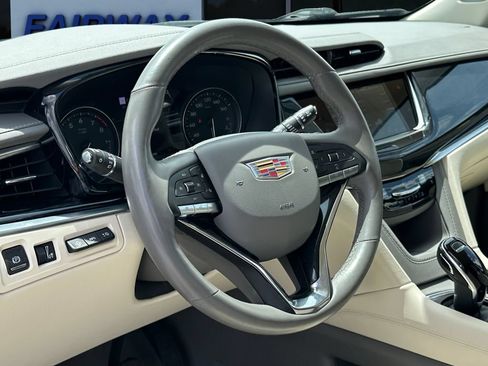 Used 2024 Cadillac XT6 Premium Luxury w/ Technology Package FWD image 15