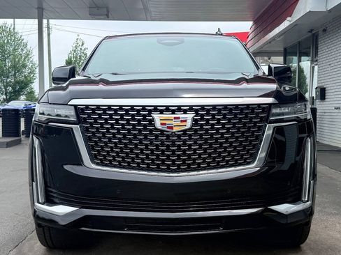 Used 2022 Cadillac Escalade Premium Luxury AWD/4WD image 7