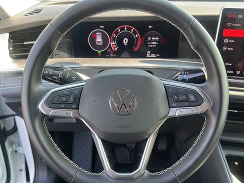 Used 2026 Volkswagen Tiguan SE AWD/4WD image 12