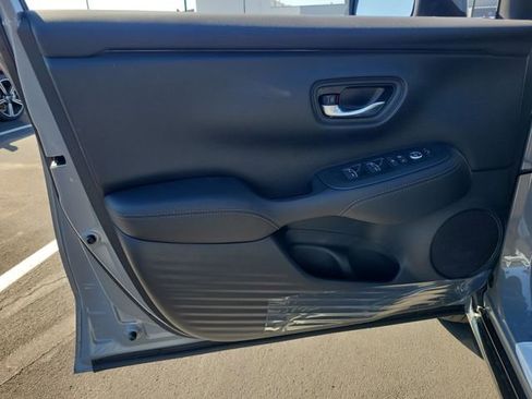 New 2026 Honda HR-V EX-L image 38