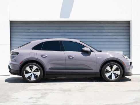Certified 2024 Porsche Macan 4 Electric AWD/4WD image 8