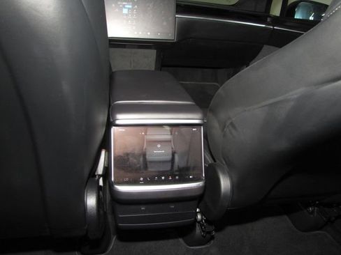 Used 2023 Tesla Model X AWD/4WD image 12