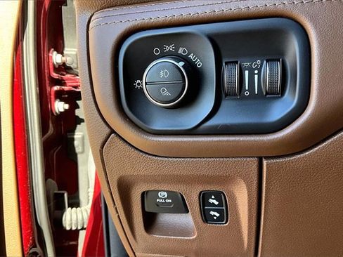 Used 2019 RAM 1500 Limited image 16